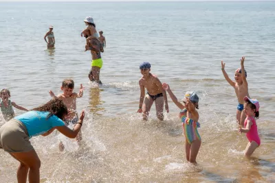spiaggia animatori bimbi 1
